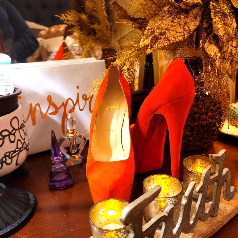 Authentic Womens Christian Louboutin 👠